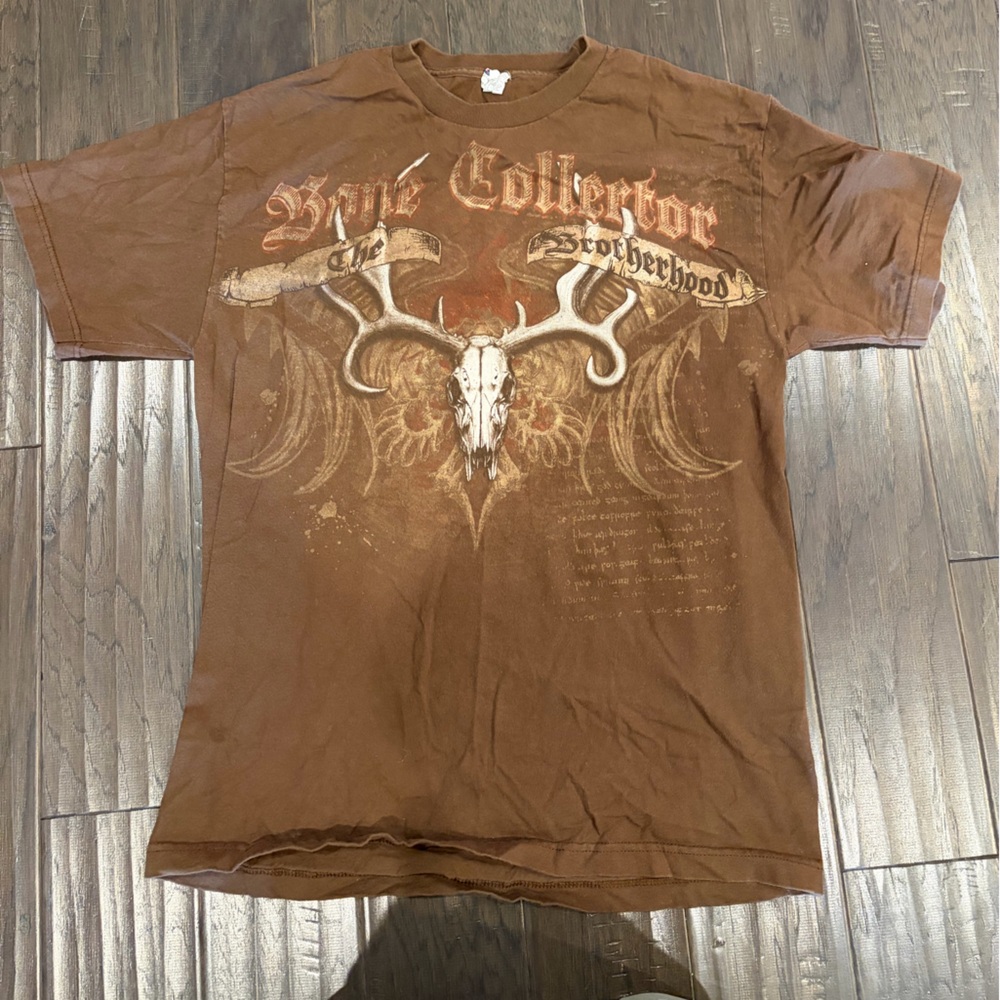 Y2K hunting group shirt. Bone collector. Size Medium